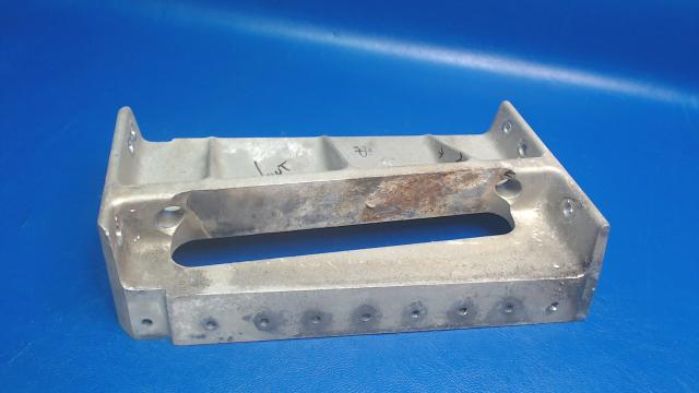 0541121-2 Cessna - SUPPORT - OUTBOARD RH - Main Landing Gear (Cracked)