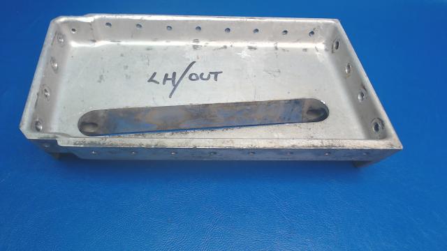 0541121-1 Cessna - SUPPORT - OUTBOARD LH - Main Landing Gear (CRACKED)