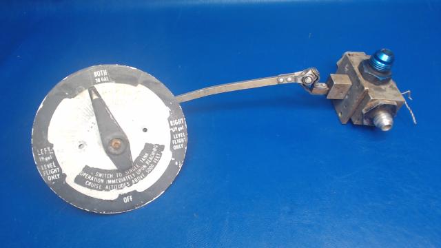 0513120-8 Cessna - Valve - Fuel Selector