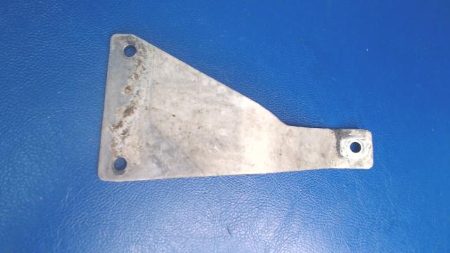 2250006-1 Cessna - Bracket - Fuel Strainer Outboard