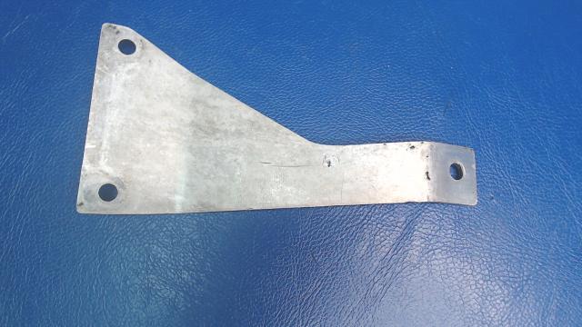 2250005-1 Cessna - Bracket - Fuel Strainer Inboard