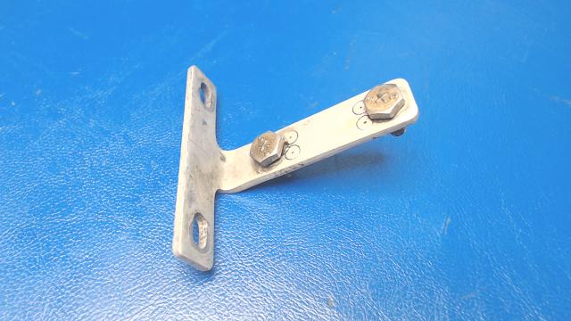 2213086-1 Cessna - Bracket - RH Cowl Flap Control Cable Support