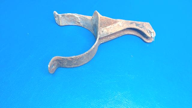 21175-01 Piper - BRACKET- Main gear spring attachment RH