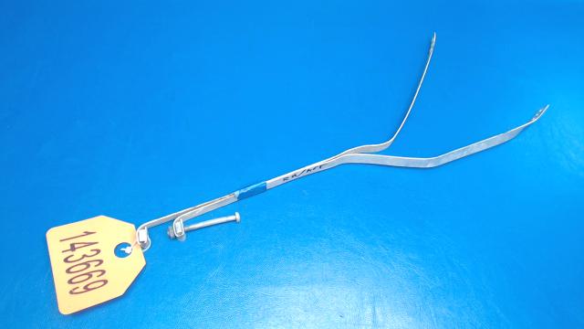 0426512 Cessna - STRAP-FUEL TANK INBOARD / OUTBOARD ( 2 straps)