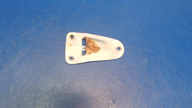 0812339-1 Cessna - SOCKET - ARMREST