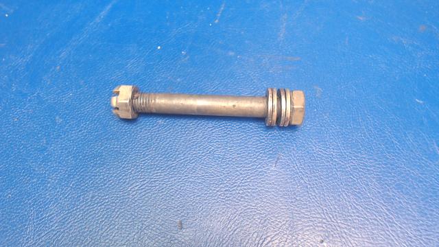 400 166 Piper - BOLT - (AN5-23) - Torque Link