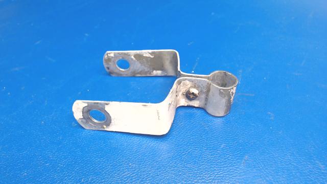 63332-03 Piper - CLIP- HOSE upper or lower