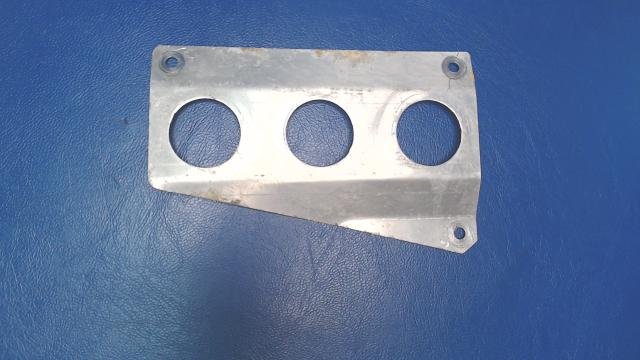 870010-501 Mooney - MOUNTING - OXYGEN OUTLETS
