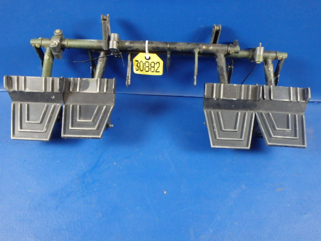 NPN Cessna - RUDDER &amp; BRAKE PEDAL ASSY