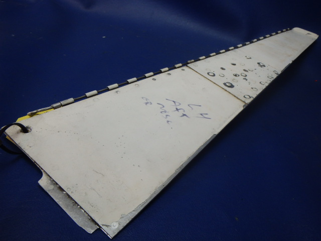 1213467-7 Cessna - DOOR NOSE GEAR AFT LH (Patched SEE PHOTOS )