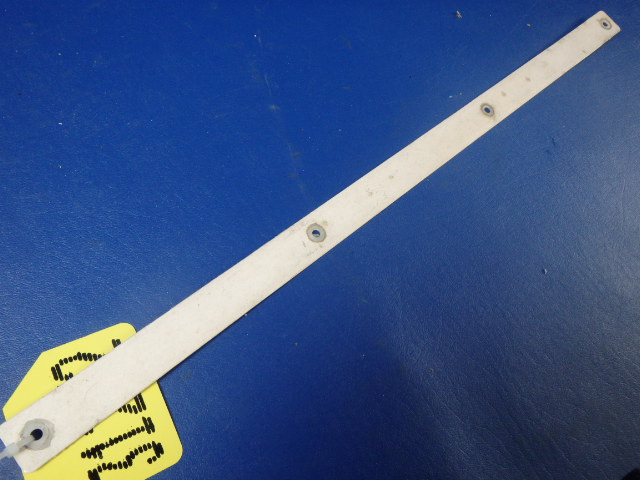 0412042-1 Cessna - RETAINER-REAR WINDOW