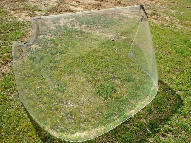1213001-17 Cessna - WINDSHIELD