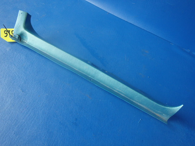 0700702-9 Cessna - COVER - BAGGAGE DOORPOST