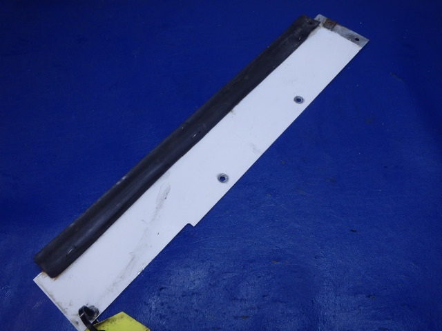 67723-00 Piper - Piper - PLATE - Aft Wing Access Right LH Fairing (20.5 in)