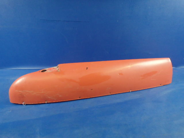 0423008-3-791 Cessna - TIP-WING PLASTIC (cracked and patched see details)