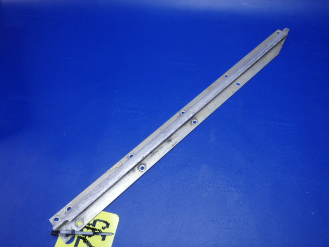 0410235-1 Cessna - SEAT RAIL- LH OUTBOARD