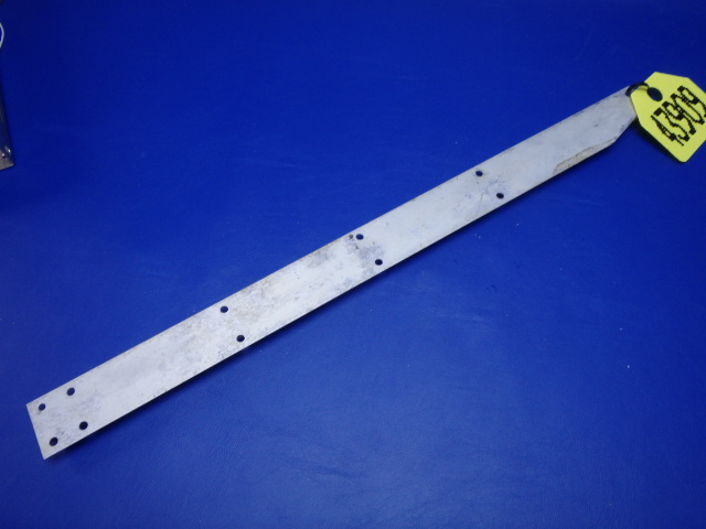 0410235-2 Cessna - SEAT RAIL- RH OUTBOARD