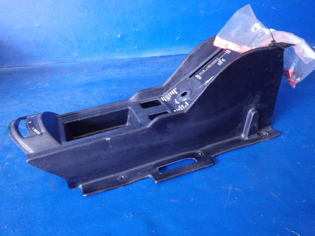 78320-13 Piper - COVER ASSEMBLY - Fuel selector