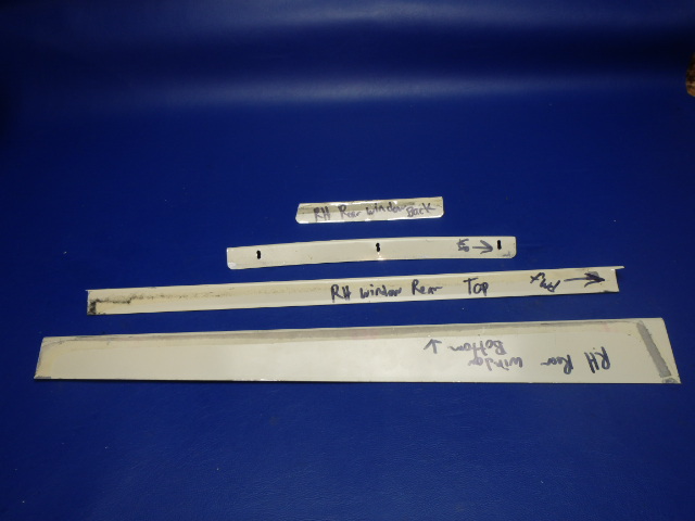 NPN Piper - Reatiner Set For Rear RH Window