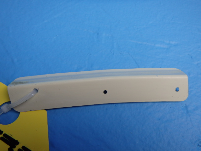76272-01 Piper - RETAINER REAR WINDOW REAR RIGHT