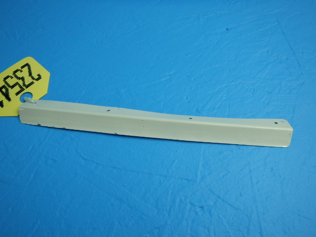 76270-00 Piper - RETAINER REAR WINDOW FRONT LEFT