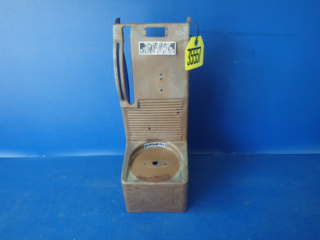 0500233-1 Cessna - Console Cover (crack see details)