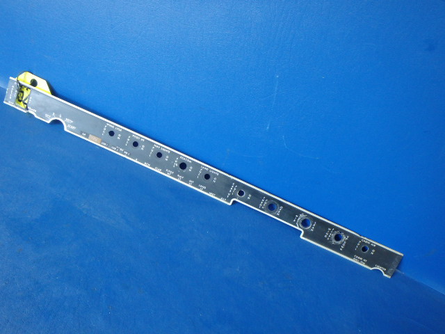 0513061-4 Cessna - PLACARD-LOWER PANEL