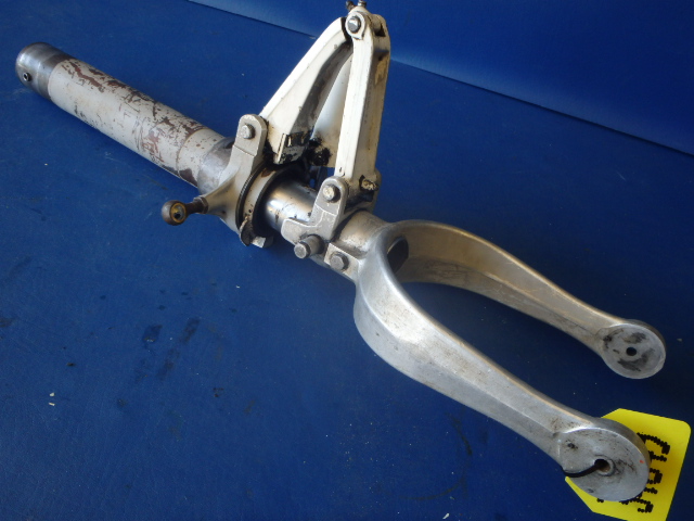 0442504-3 Cessna - STRUT. ASSEMBLY-NOSE GEAR
