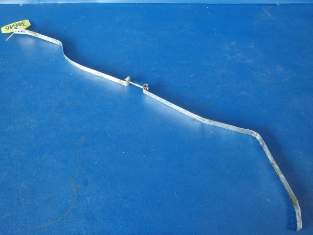 0426512 Cessna - STRAP-FUEL TANK INBOARD / OUTBOARD ( 2 straps)