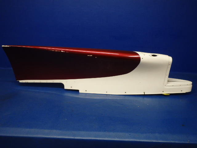 1221111-202 RMD - Wing Tip RH Fiberglass (Cracked See Photos)