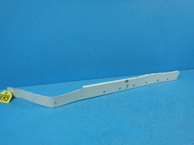 0426003-19 Cessna - FAIRING-WING RH (See Photos) Cracked