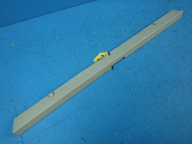 0414018-4 Cessna - RETAINER-HEADLINER