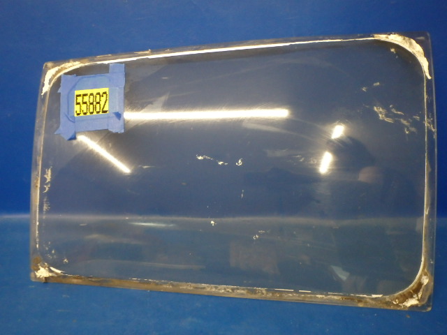 76276-04 Piper - WINDOW CENTER RIGHT .125 THICK Tinted