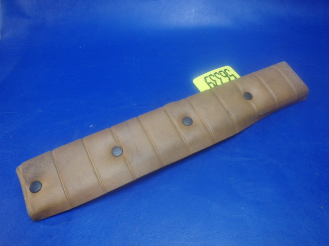 99950-00 Piper - CHANNEL - Shin guard right