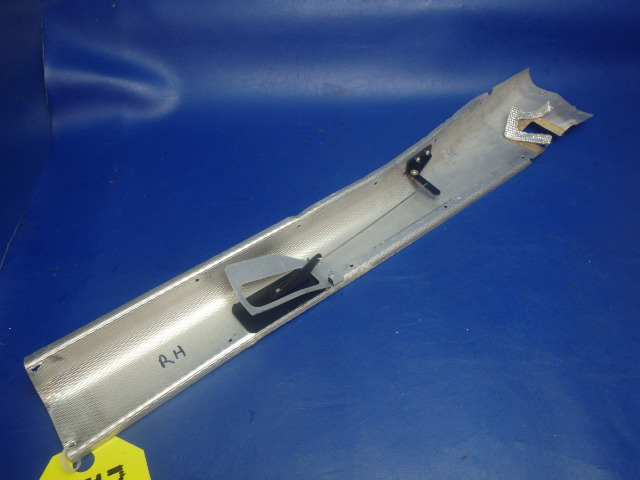 36511-03 Piper - DUCT ASSEMBLY - Cabin heat center right