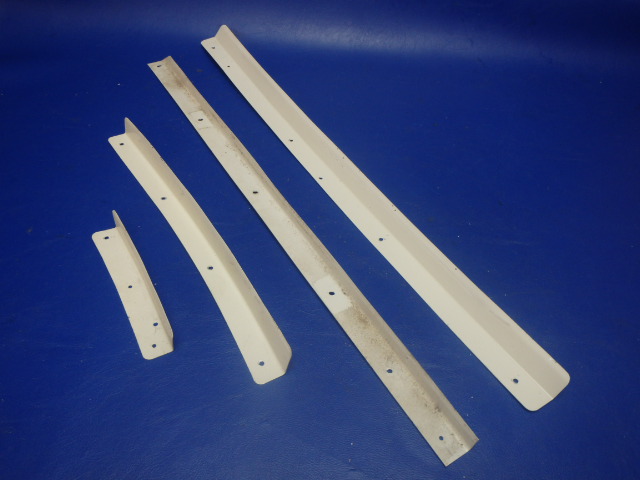 NPN Piper - Retainer Set- Right Rear Window