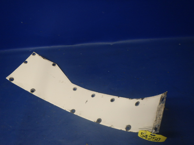 1221105-18 Cessna - Fillet-Upper Center RH