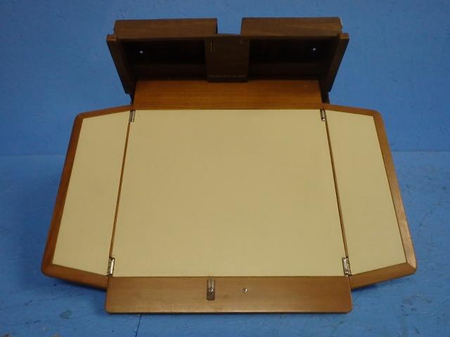 60-384076-1 Beechcraft - TABLE - FOLDAWAY