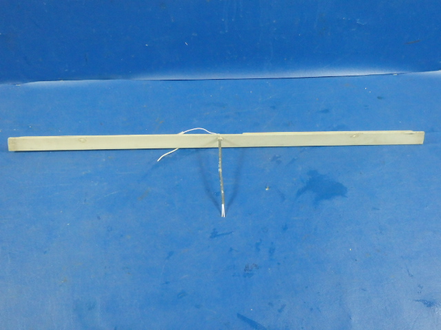 0414018-4 Cessna - RETAINER-HEADLINER