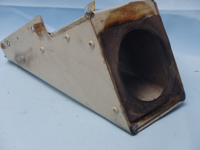 0413518-1 Cessna - DUCT- AIR VALVE