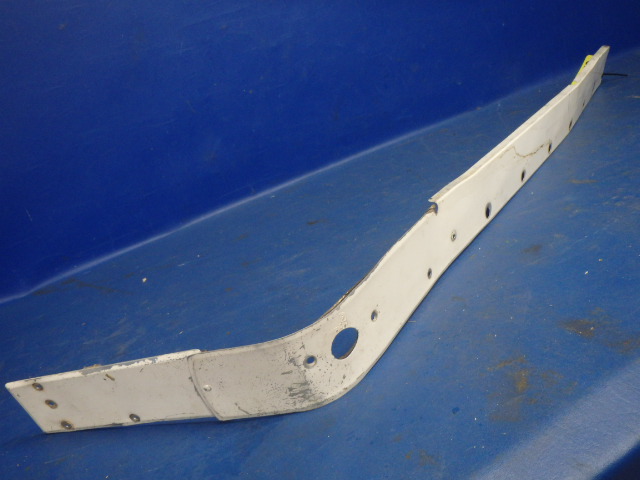 0520005-13 Cessna - Fairing-Wing(Small Crack See Photos)