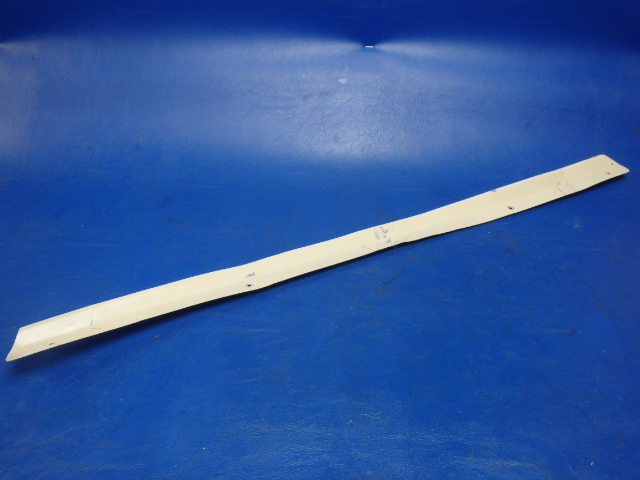 63071-03 Piper - Retainer-Front Window Top Left