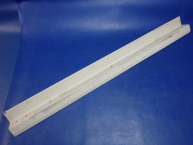 0514067-1 Cessna - SHIELD - FRONT SPAR HEADLINER RETAINER