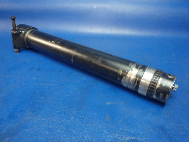 65888-00 Piper - Tube-Nose Gear Outer Upper
