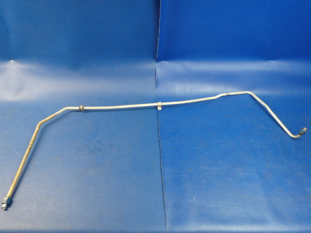 0400311-65 Cessna - LINE -FUEL RH