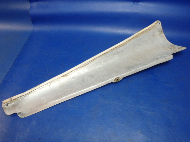 0530010-6 Cessna - FAIRING ASSEMBLY-RH (DENTS SEE DETAILS)