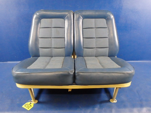 SET Cessna - REAR SEAT INDIVIDUALLY RECLINING BACK