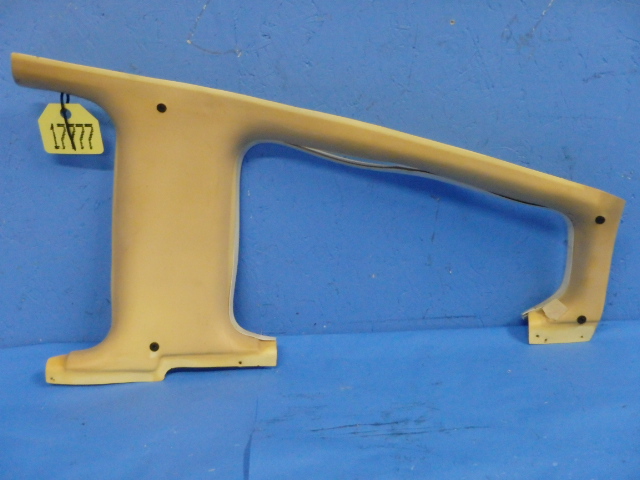 79171-09 Piper - COVER - Window frame rear right