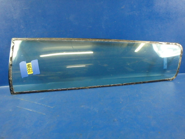 0811231-2 Cessna - PANE-RH PICTURE WINDOW RH OUTER (SCRATCHES - SEE PHOTOS)