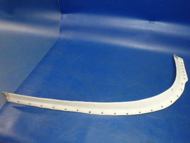 0412039-1 Cessna - RETAINER-WINDOW LOWER OUTER LH